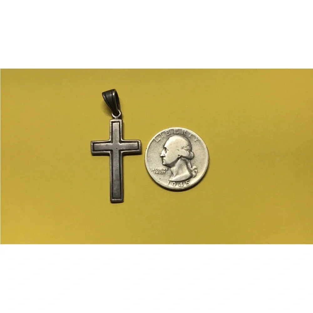 Vintage Cross Pendant Sterling Silver 925 Cross Pendant (4.49 grams)